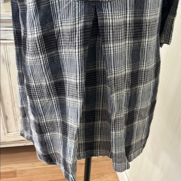 Flax Black and White Plaid Blouse 100% Linen - Picture 4 of 6